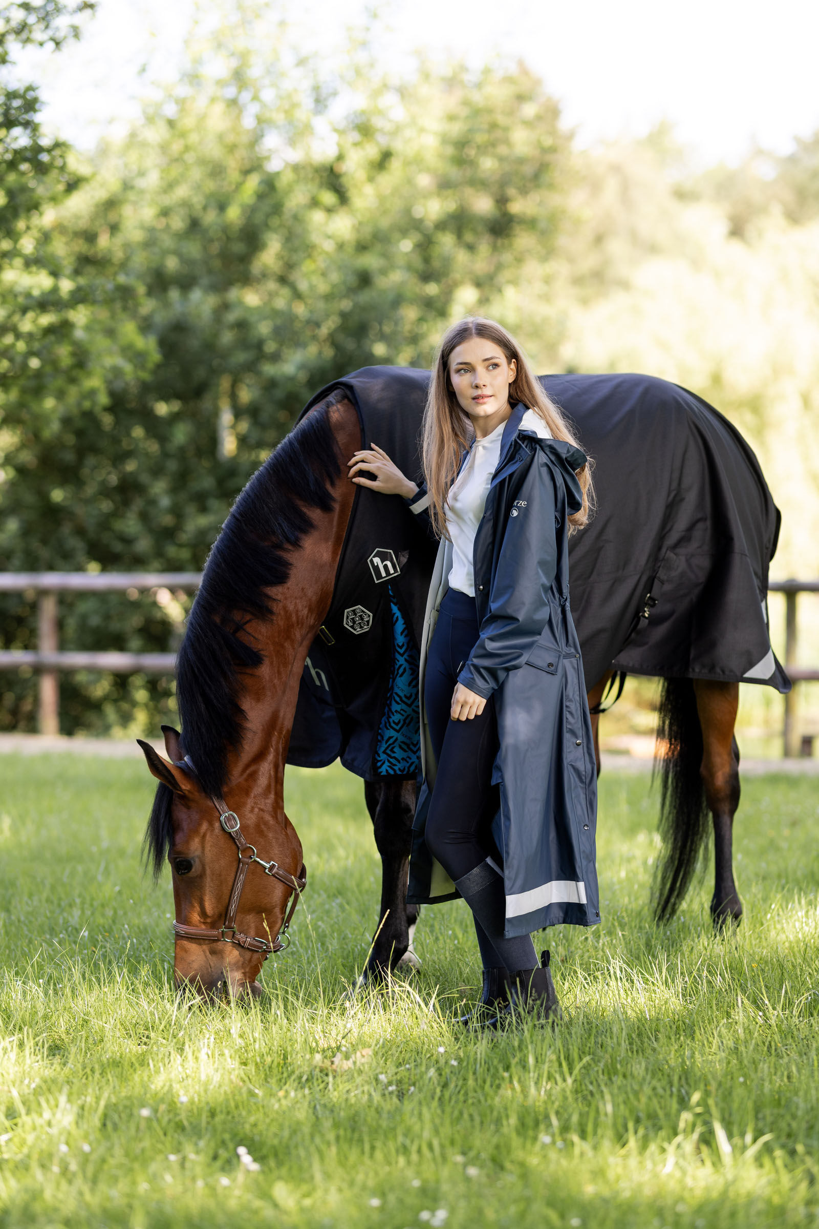 Langer Regenmantel Horze Hazel Damen mit Schlitzen Dunkelmarineblau Langer Regenmantel Horze Hazel Damen mit Schlitzen Dunkelmarineblau