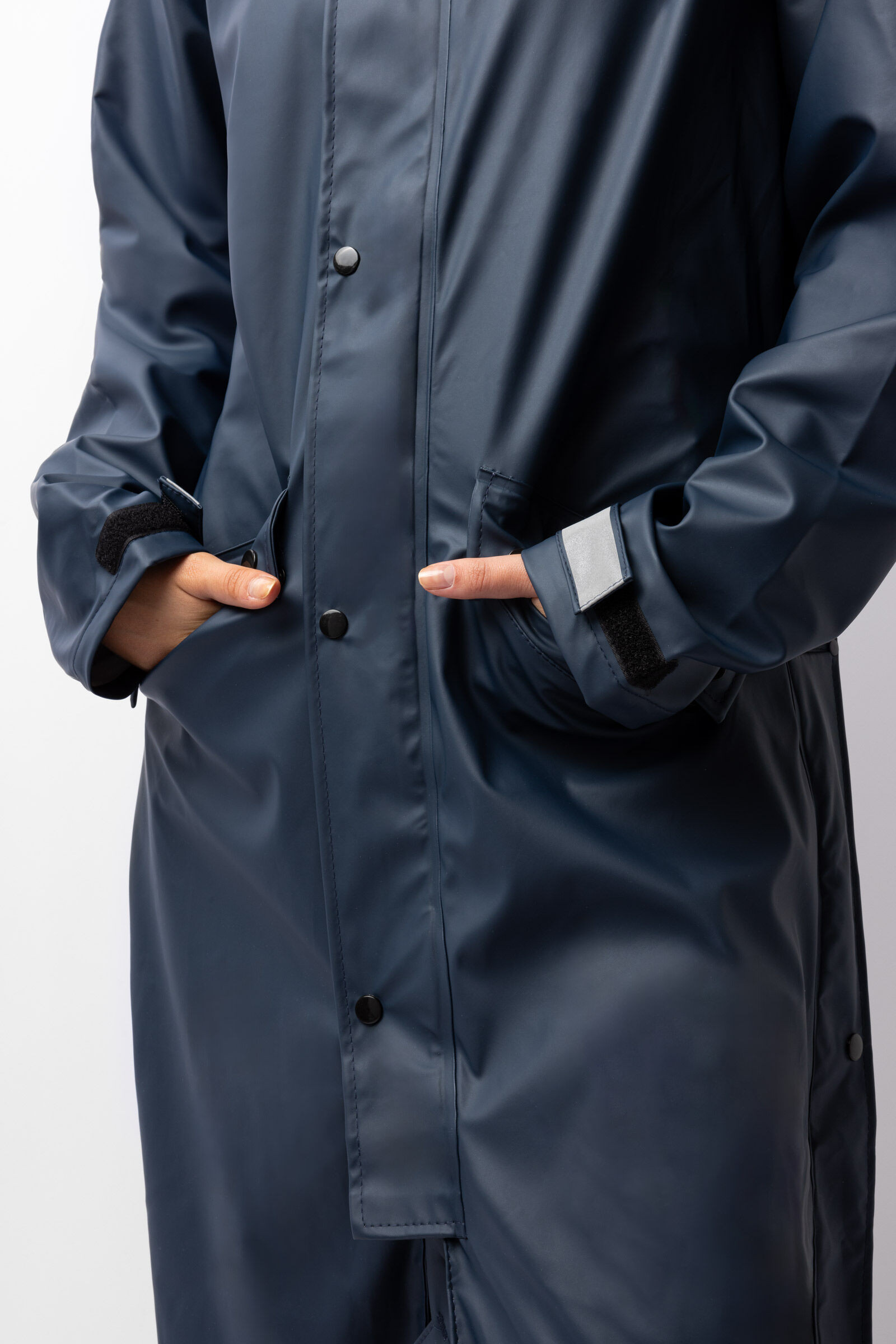 Langer Regenmantel Horze Hazel Damen mit Schlitzen Dunkelmarineblau Langer Regenmantel Horze Hazel Damen mit Schlitzen Dunkelmarineblau