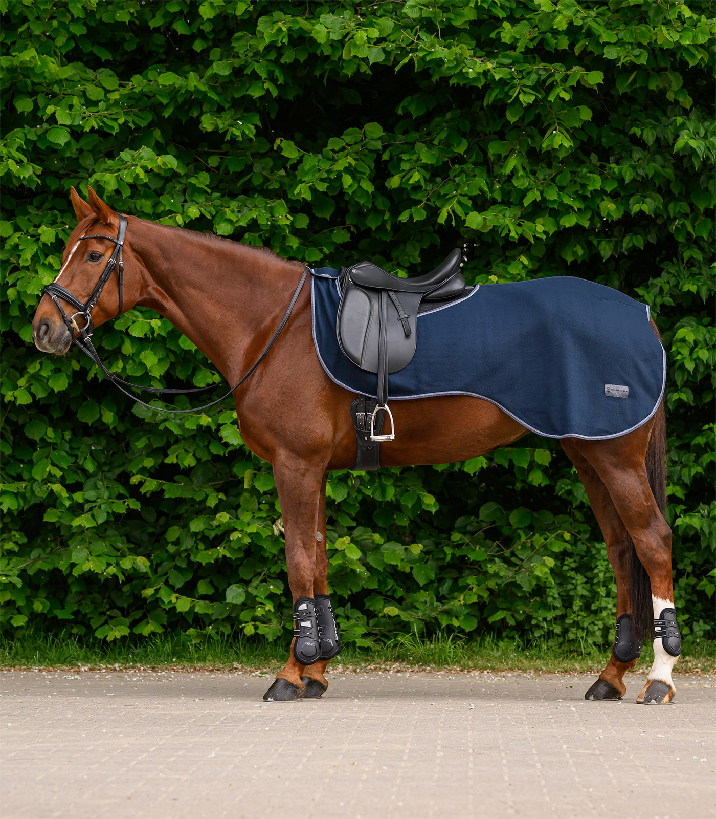 Waldhausen Nierendecke aus Fleece Mitternachtsblau Waldhausen Nierendecke aus Fleece Mitternachtsblau