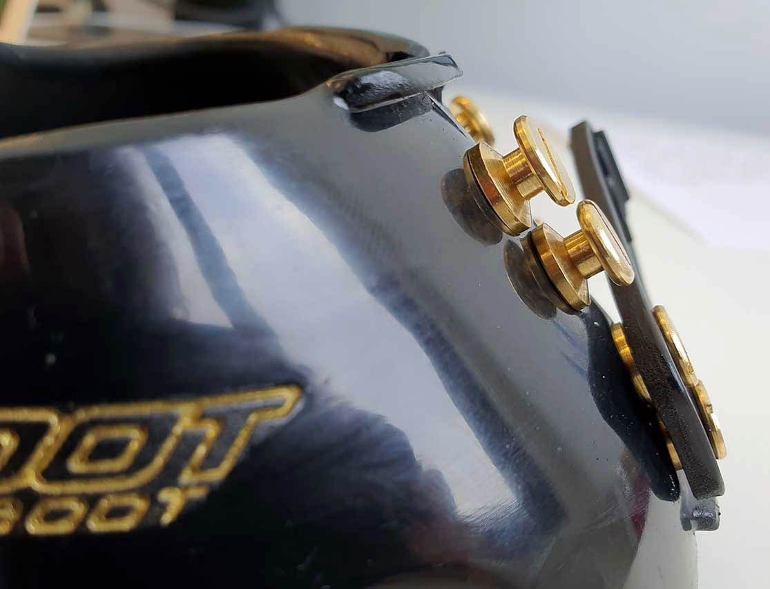 Pack 20 Nieten und Haken...