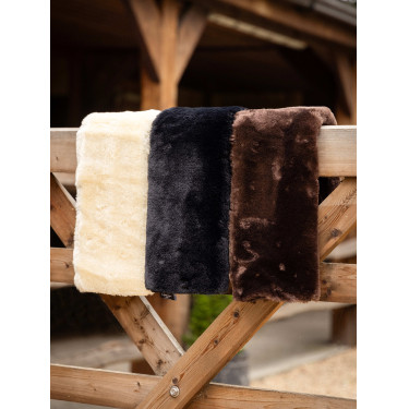 Einziehbare LeMieux Simuwool Dressurgurt-Hülle Einziehbare LeMieux Simuwool Dressurgurt-Hülle