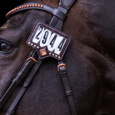Nummernhalter für Schabracke Imperial Riding Show and Glow Braun / Krokobraun