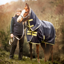 Bucas Oasis Turnout 200g Decke mit Halsteil Dunkelgrau / Limette Bucas Oasis Turnout 200g Decke mit Halsteil Dunkelgrau / Limette