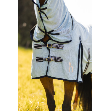 Fliegendecke Freja Horze mit Halsteil Hellblau Fliegendecke Freja Horze mit Halsteil Hellblau