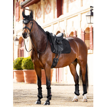 LeMieux Merino+ gefütterte Wildleder-Dressur-Schabracke LeMieux Merino+ gefütterte Wildleder-Dressur-Schabracke