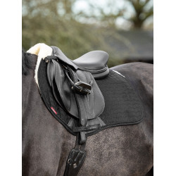 LeMieux stoßdämpfende Satteldecke Merino+ gefüttert Wildleder EuroJump Square Schwarz / Natur