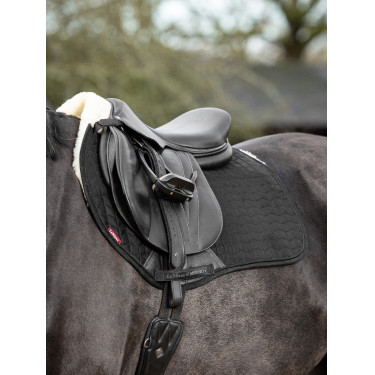 LeMieux stoßdämpfende Satteldecke Merino+ gefüttert Wildleder EuroJump Square Schwarz / Natur
