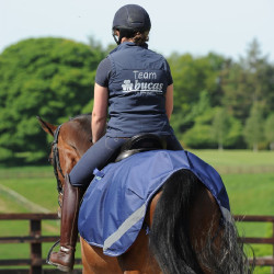 Quadratische wasserdichte Bucas-Abschwitzdecke Marineblau / Silber