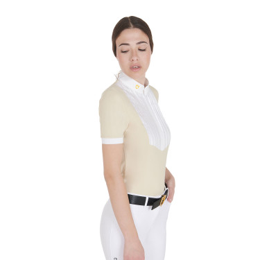 Tailliertes Poloshirt aus plissierter Baumwolle mit kurzen Ärmeln für Damen Equestro Tailliertes Poloshirt aus plissierter Baumwolle mit kurzen Ärmeln für Damen Equestro