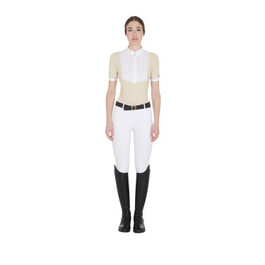 Tailliertes Poloshirt aus plissierter Baumwolle mit kurzen Ärmeln für Damen Equestro Tailliertes Poloshirt aus plissierter Baumwolle mit kurzen Ärmeln für Damen Equestro
