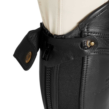 Unisex-Mini-Chaps aus perforiertem Leder für maximalen Komfort Salisbury Equestro Unisex-Mini-Chaps aus perforiertem Leder für maximalen Komfort Salisbury Equestro