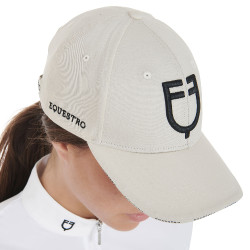 Unisex-Kappe aus der neuen Equestro-Kollektion Unisex-Kappe aus der neuen Equestro-Kollektion