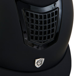 Ultraleichter Helm mit poliertem Rahmen Eclipse Equestro Ultraleichter Helm mit poliertem Rahmen Eclipse Equestro