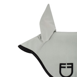 Fliegenhaube aus technischem Gewebe mit GP Equestro-Logo Fliegenhaube aus technischem Gewebe mit GP Equestro-Logo