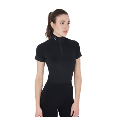 Eng anliegende Damen-Baselayer mit kurzen Ärmeln aus technischem Gewebe Equestro Schwarz / Lila Eng anliegende Damen-Baselayer mit kurzen Ärmeln aus technischem Gewebe Equestro Schwarz / Lila