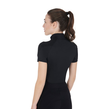 Eng anliegende Damen-Baselayer mit kurzen Ärmeln aus technischem Gewebe Equestro Schwarz / Lila Eng anliegende Damen-Baselayer mit kurzen Ärmeln aus technischem Gewebe Equestro Schwarz / Lila