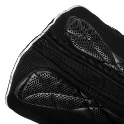Quadratische Dressurschabracke aus Memory-Schaumstoff mit Gel-Grip und 3D-Spaceer Acavallo Quadratische Dressurschabracke aus Memory-Schaumstoff mit Gel-Grip und 3D-Spaceer Acavallo