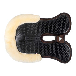 Hintere Schabracke aus Schaffell und vordere Gel-Schabracke Acavallo Braun / Natur