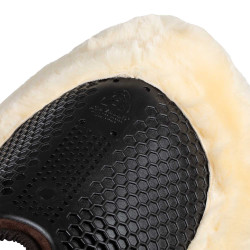 Hintere Schabracke aus Schaffell und vordere Gel-Schabracke Acavallo Braun / Natur