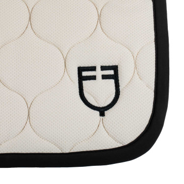 Spring-Satteldecke aus Mesh-Gewebe Black Line Edition Equestro Spring-Satteldecke aus Mesh-Gewebe Black Line Edition Equestro