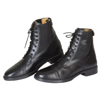 Schwarze Lederstiefel... Schwarze Lederstiefel...