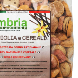 Crunchies für Pferde Vanille & Getreide 930g Umbria Equitazione Crunchies für Pferde Vanille & Getreide 930g Umbria Equitazione