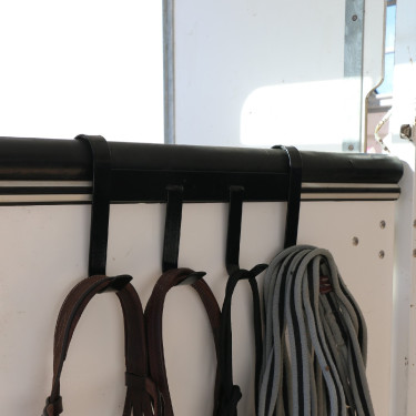Abnehmbarer Heunetzhalter 4 Haken Hennie Abnehmbarer Heunetzhalter 4 Haken Hennie