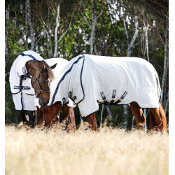 Fliegendecke Rambo Natura Summer 0g mit Halsteil Horseware Weiß / Marineblau Weiß Fliegendecke Rambo Natura Summer 0g mit Halsteil Horseware Weiß / Marineblau Weiß