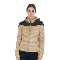 Damen-Daunenjacke mit schmaler Passform und abnehmbarer Kapuze Equestro Beige Damen-Daunenjacke mit schmaler Passform und abnehmbarer Kapuze Equestro Beige