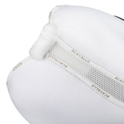 Satteldecke JS CW-3DS Louvre, geformt, mit Kunstfell-Innenseite Acavallo Weiß Weiß