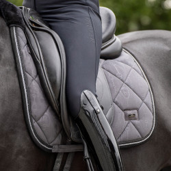 Dressurschabracke HV Polo mit Lammfell Lauren Dressurschabracke HV Polo mit Lammfell Lauren