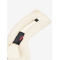 LeMieux Anatomic Dressurgurt-Schutz aus Merino+ Wolle Natürlich Braun LeMieux Anatomic Dressurgurt-Schutz aus Merino+ Wolle Natürlich Braun