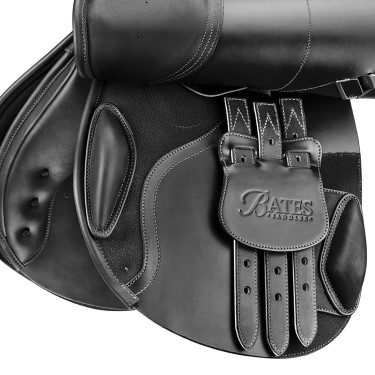 Bates Caprilli Close Contact+ Sattel mit vorgezogenen Pauschen Schwarz Bates Caprilli Close Contact+ Sattel mit vorgezogenen Pauschen Schwarz