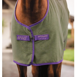 Horseware Amigo Fleece Cooler Decke Brombeere / Winterbeere / Taupe Gr&uuml;n