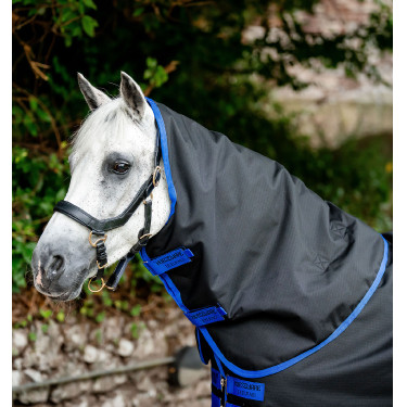 Halsabdeckung Horseware Reißfest Amigo® 900D Leicht 0g Schwarz / Blau Classic Halsabdeckung Horseware Reißfest Amigo® 900D Leicht 0g Schwarz / Blau Classic
