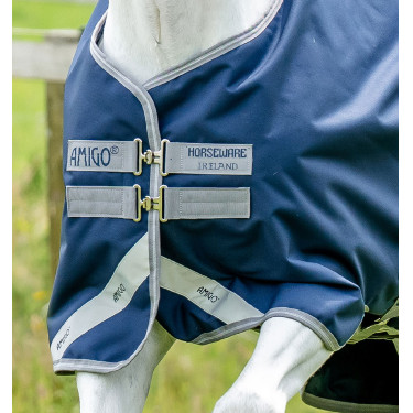 Horseware Amigo Bravo 12 50g Turnout-Decke Marine / Titan Grau / Silber Horseware Amigo Bravo 12 50g Turnout-Decke Marine / Titan Grau / Silber