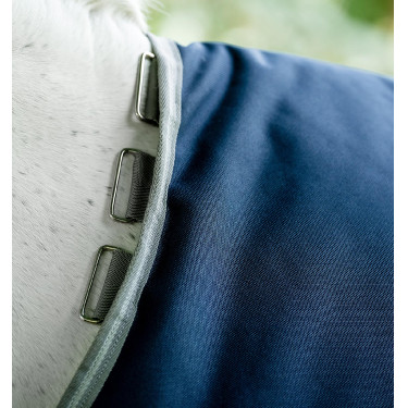 Horseware Amigo Bravo 12 50g Turnout-Decke Marine / Titan Grau / Silber Horseware Amigo Bravo 12 50g Turnout-Decke Marine / Titan Grau / Silber