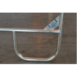 VERZINKTE PANEELE – L 2,40 m – H 1,60 m