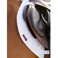 Stoßdämpfende Satteldecke LeMieux Square Close Contact Self-Cool Weiß Weiß Stoßdämpfende Satteldecke LeMieux Square Close Contact Self-Cool Weiß Weiß