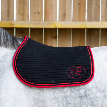 Jump'In Balthazar Teppich Schwarz / Rot Jump'In Balthazar Teppich Schwarz / Rot