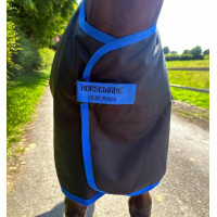 Horseware Amigo Ripstop 900D Kleine Outdoordecke 200g Schwarz / Klassisches Blau Horseware Amigo Ripstop 900D Kleine Outdoordecke 200g Schwarz / Klassisches Blau