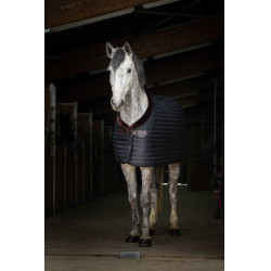 Stalldecke Equithème Teddy mit synthetischem Lammfellfutter Schwarz / Braun Stalldecke Equithème Teddy mit synthetischem Lammfellfutter Schwarz / Braun