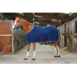 Polarfleece-Decke Riding World mit Kreuzgurten 230 g Polarfleece-Decke Riding World mit Kreuzgurten 230 g