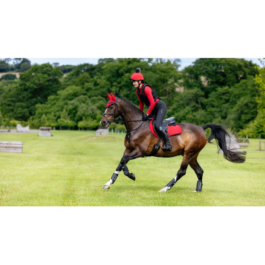 LeMieux Reflective Suede Close Contact Square Schabracke Chilli Rot