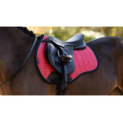 LeMieux Reflektierendes Wildleder Unisex GP Schabracke Cranberry Rosa LeMieux Reflektierendes Wildleder Unisex GP Schabracke Cranberry Rosa