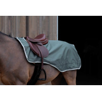 Abschwitzdecke Equithème Tyrex 600D recycelt mit Fleece-Futter Grün