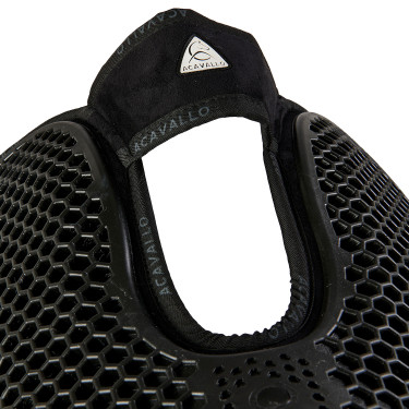 Hintere Schabracke aus Schaffell und vordere Gel-Schabracke Acavallo Schwarz / Natur