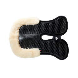 Hintere Schabracke aus Schaffell und vordere Gel-Schabracke Acavallo Schwarz / Natur