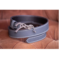 Pénélope Signature-Gürtel aus perforiertem Leder Blau Pénélope Signature-Gürtel aus perforiertem Leder Blau