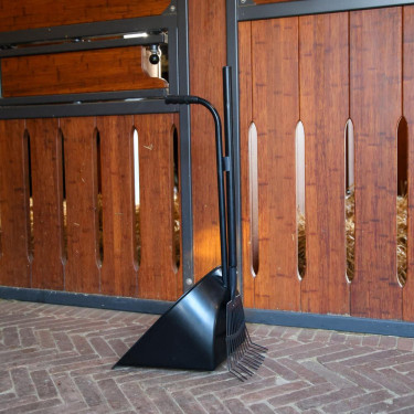 Kot-Sammler & Deluxe-Grooming-Rechen von Kentucky Schwarz